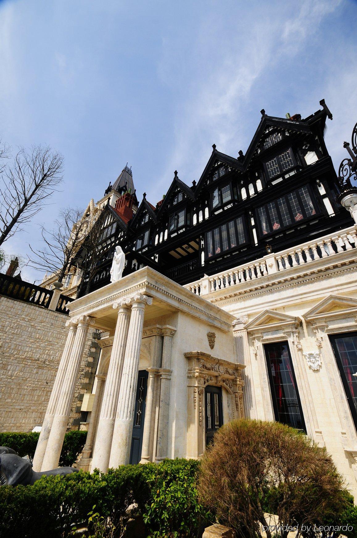 The Old England Manor Apartment Renai Exterior photo