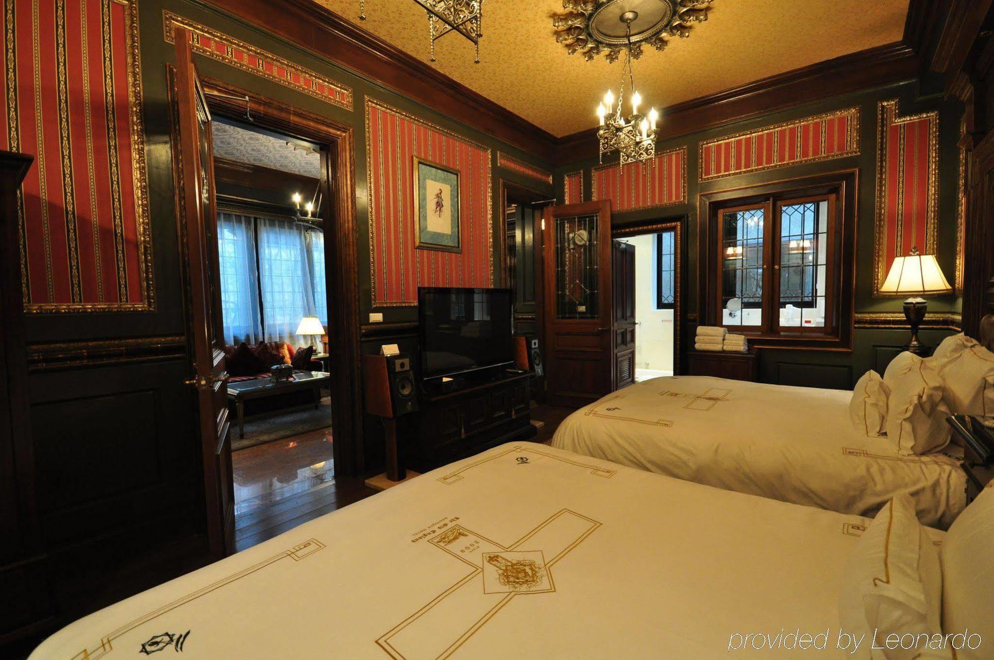 The Old England Manor Apartment Renai Exterior photo