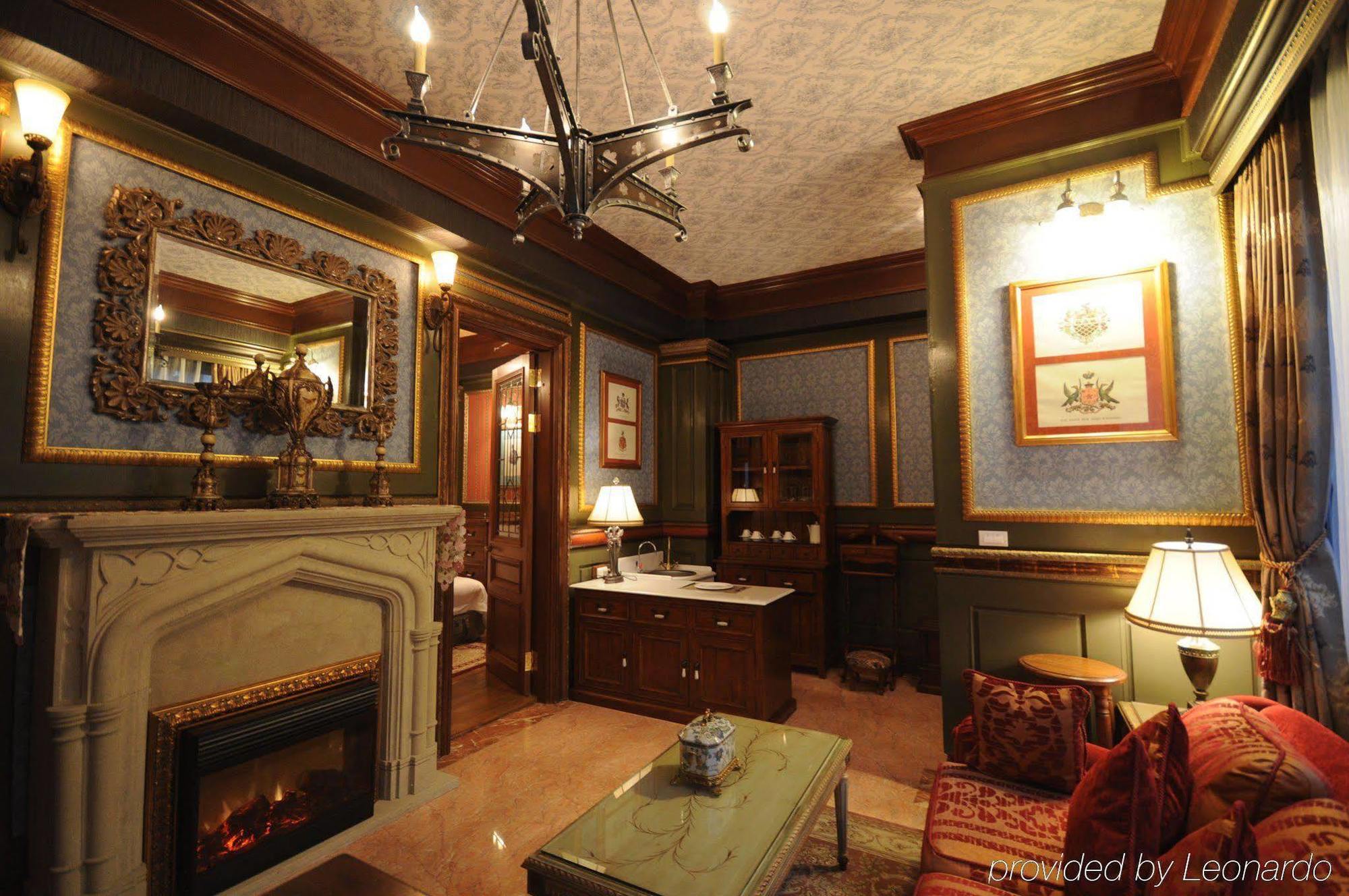 The Old England Manor Apartment Renai Exterior photo