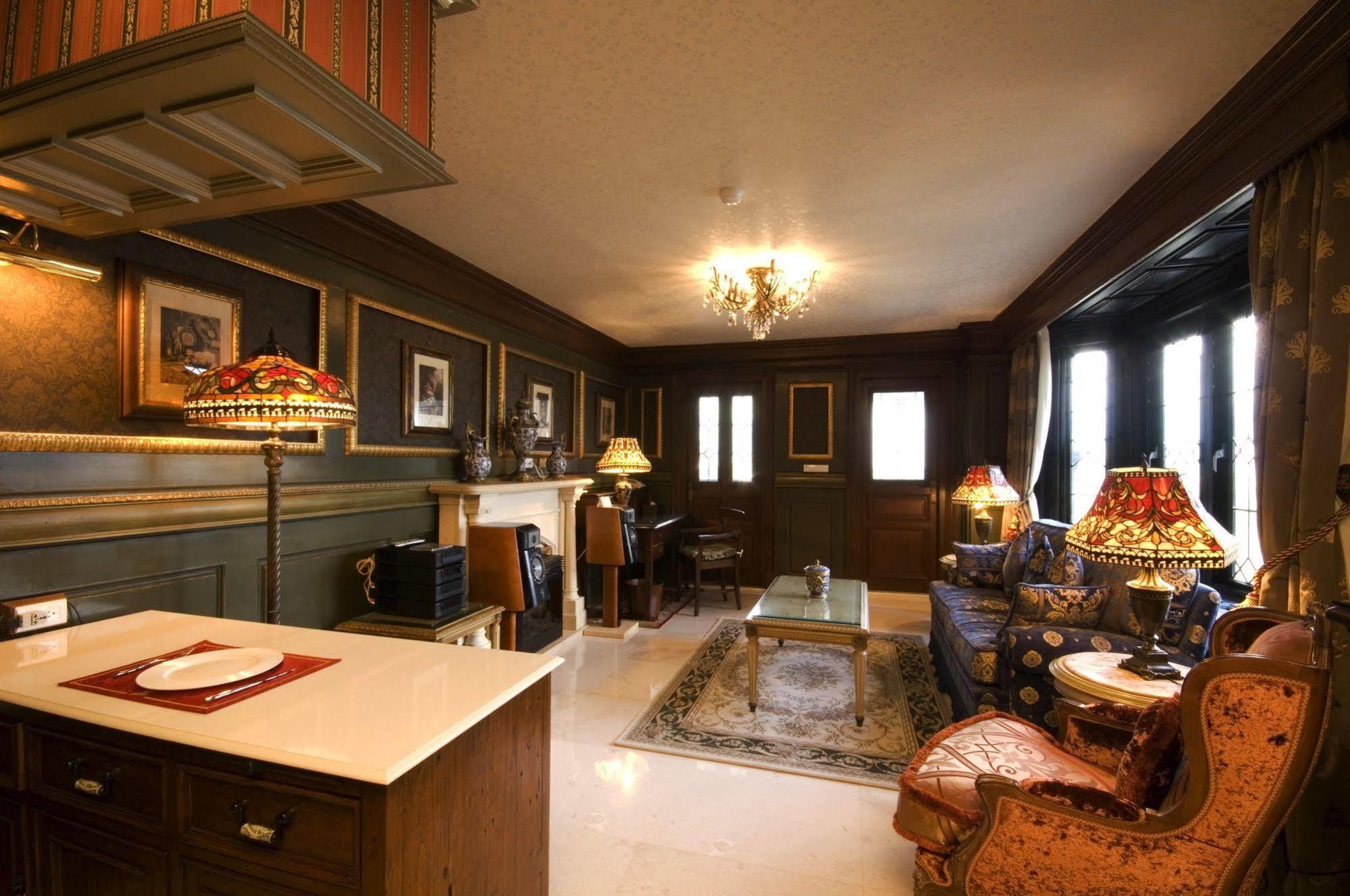The Old England Manor Apartment Renai Exterior photo