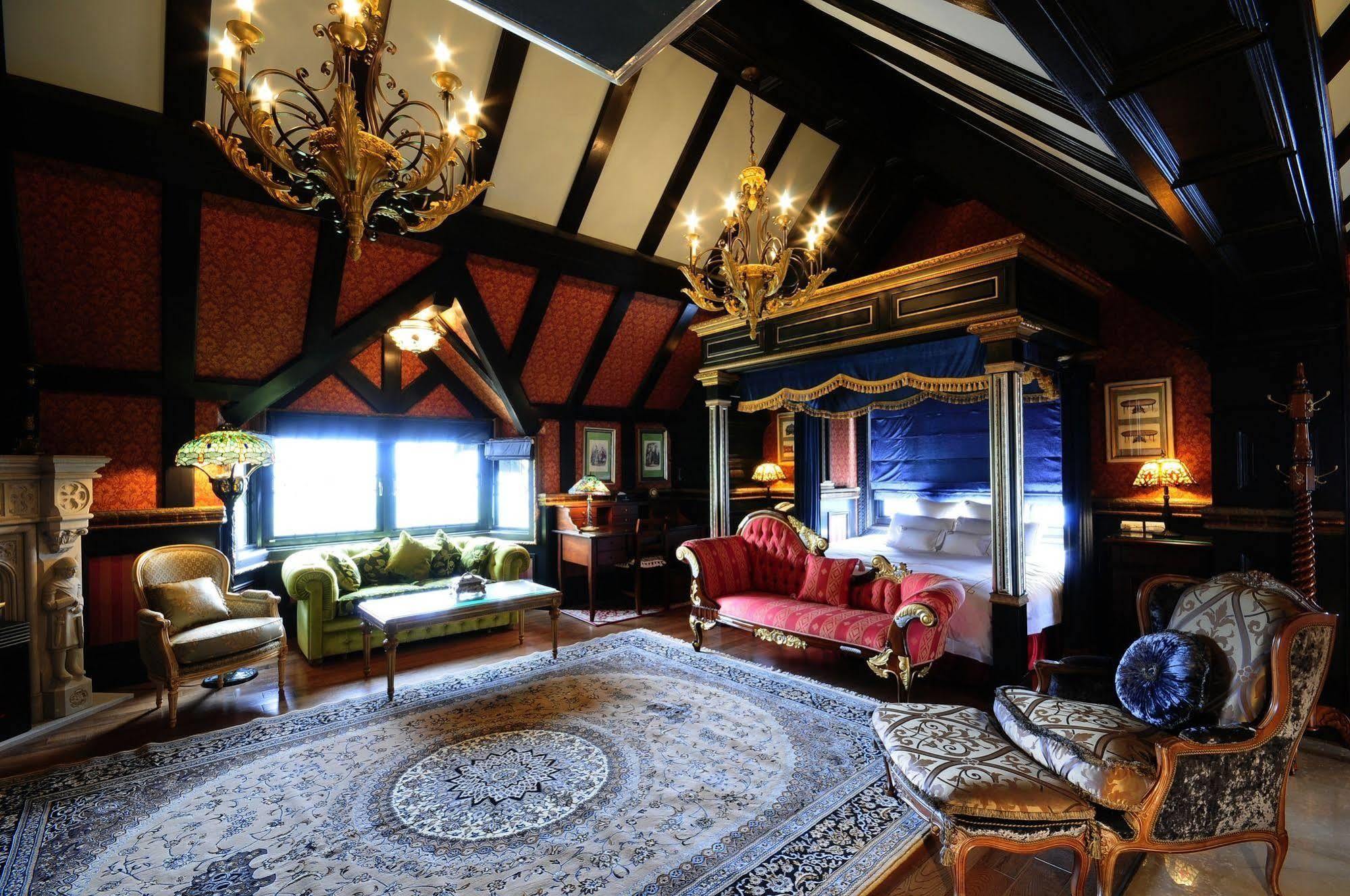 The Old England Manor Apartment Renai Exterior photo